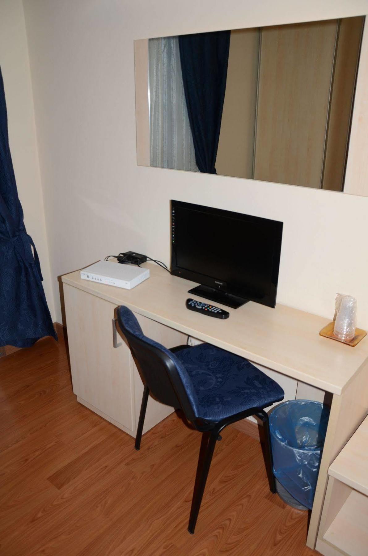 Hotel Break House Ristorante Террануова-Браччолини Экстерьер фото