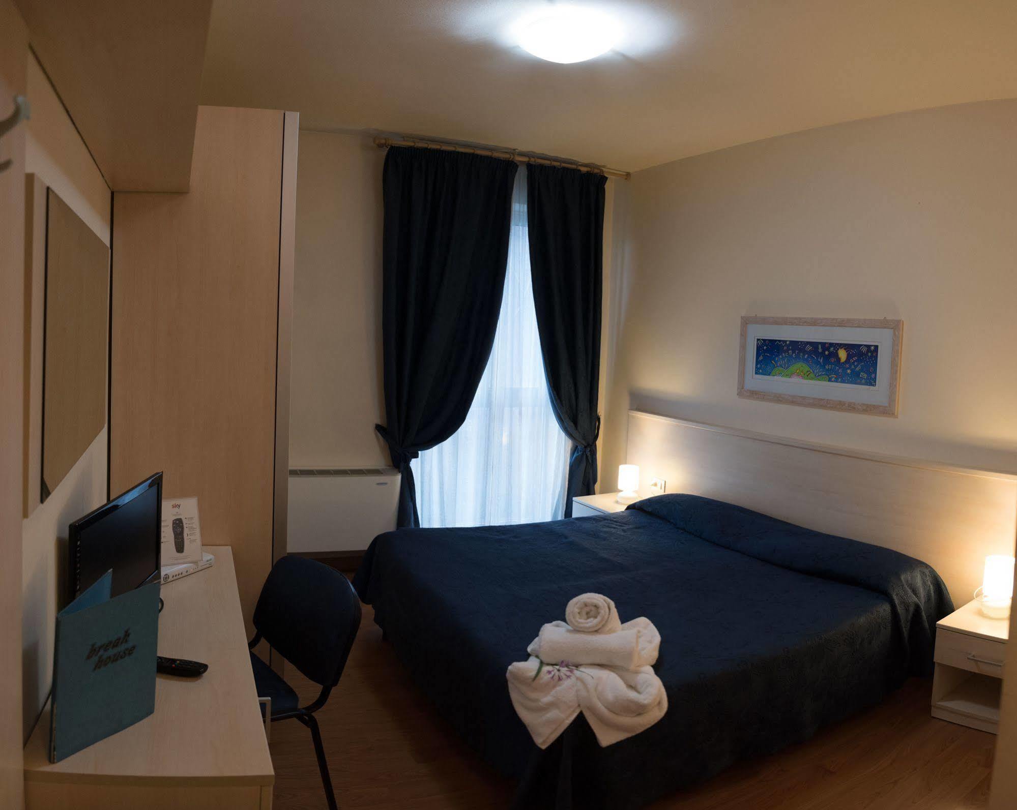 Hotel Break House Ristorante Террануова-Браччолини Экстерьер фото