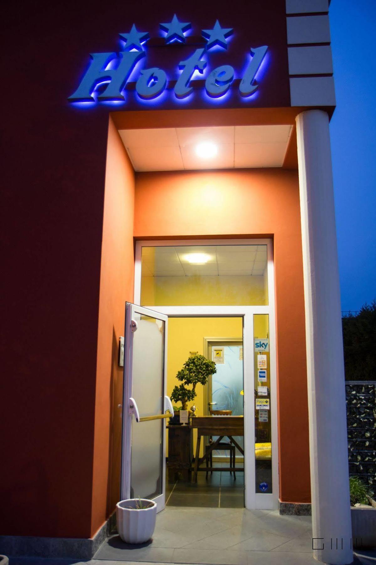 Hotel Break House Ristorante Террануова-Браччолини Экстерьер фото